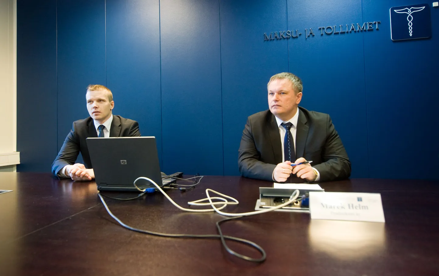 Maksu- ja tolliameti peadirektori asetäitja Egon Veermäe (vasakul) ja peadirektor Marek Helm.
