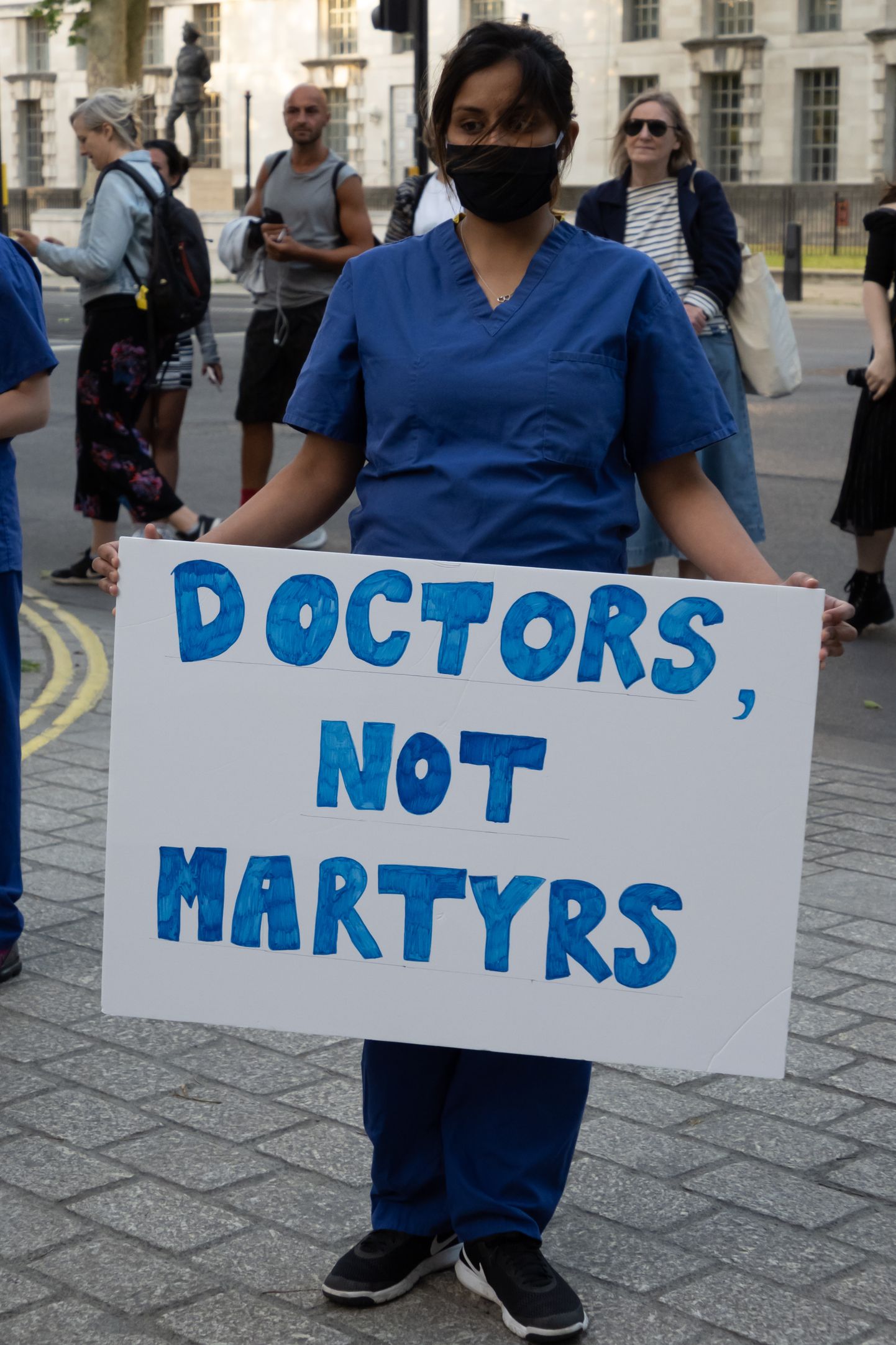 Briti arstid protestiaktsioonil Londonis 28. mai 2020.