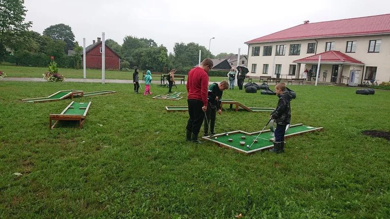Tapa linnapäevadel saab esimest korda minigolfi mängida.