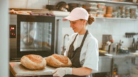 PAREMA HOMSE NIMEL ⟩ Eesti vanim leivaküpsetaja teeb suure brändiuuenduse