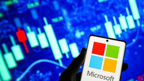 Investors cheer Microsoft's results, dismiss Meta's AI push