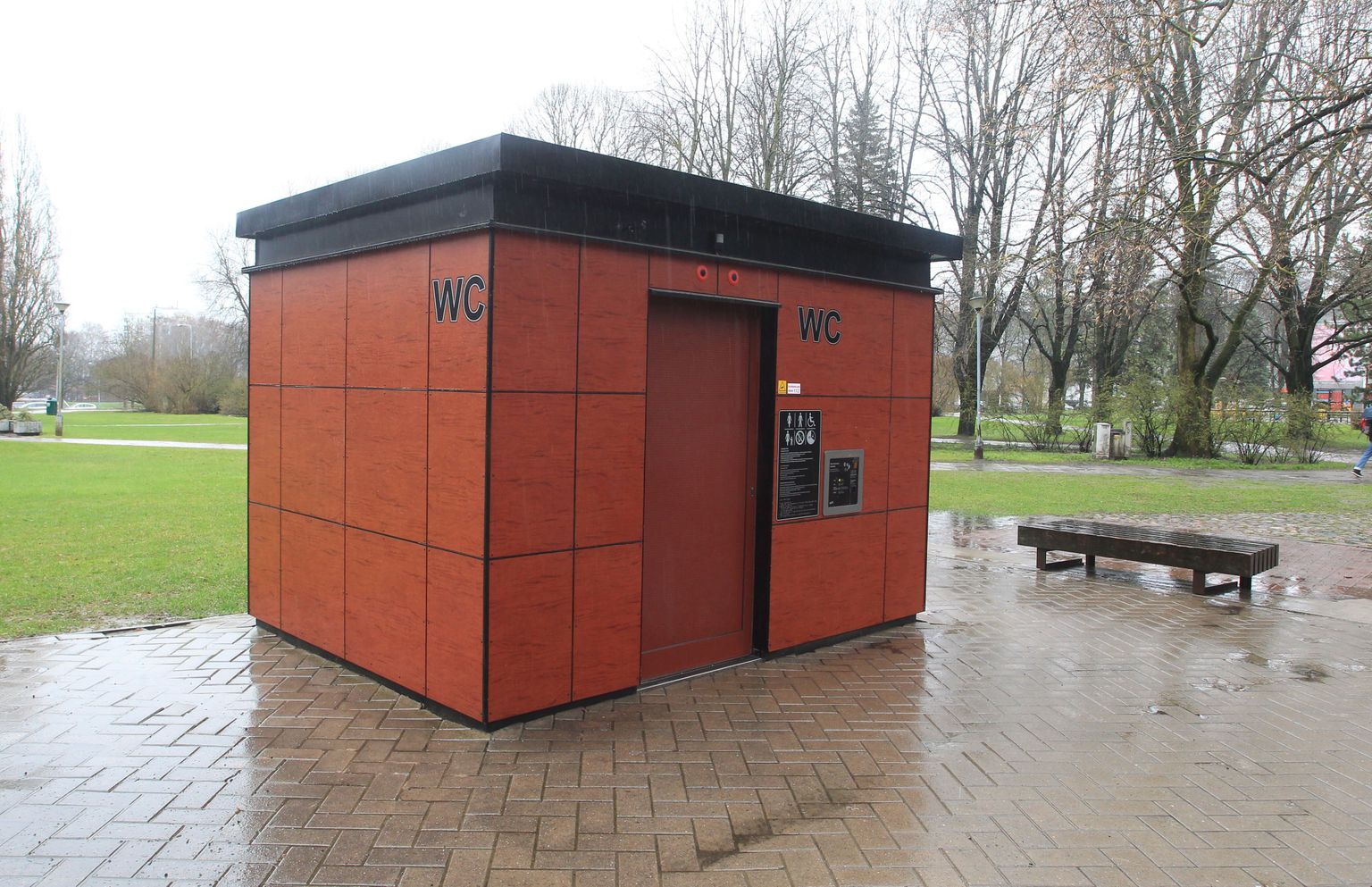 Tartu kesklinnas Küüni tänaval asuv avalik WC.