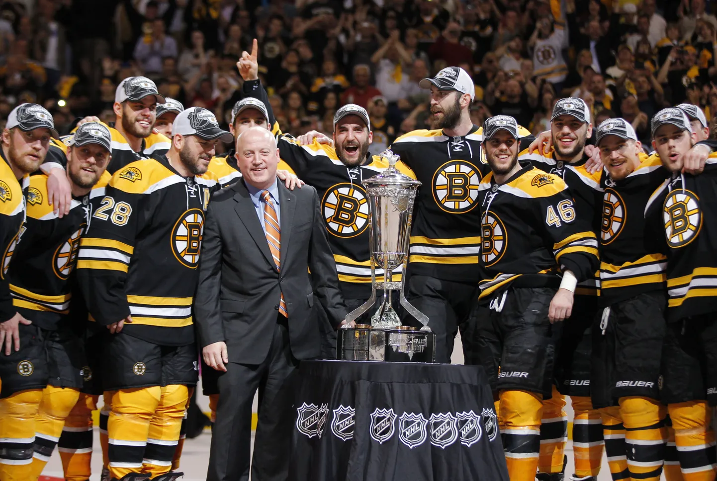 Boston Bruins jõudis Stanley karikafinaali.
