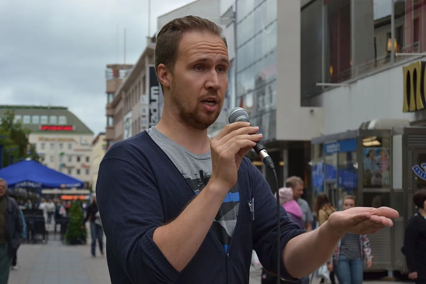 Roheliste juht Touko Aalto.