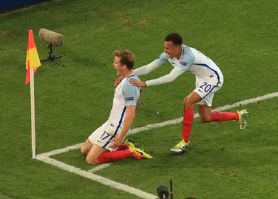 Eric Dier (vasakul) tähistamas Venemaa vastu löödud väravat. Foto: