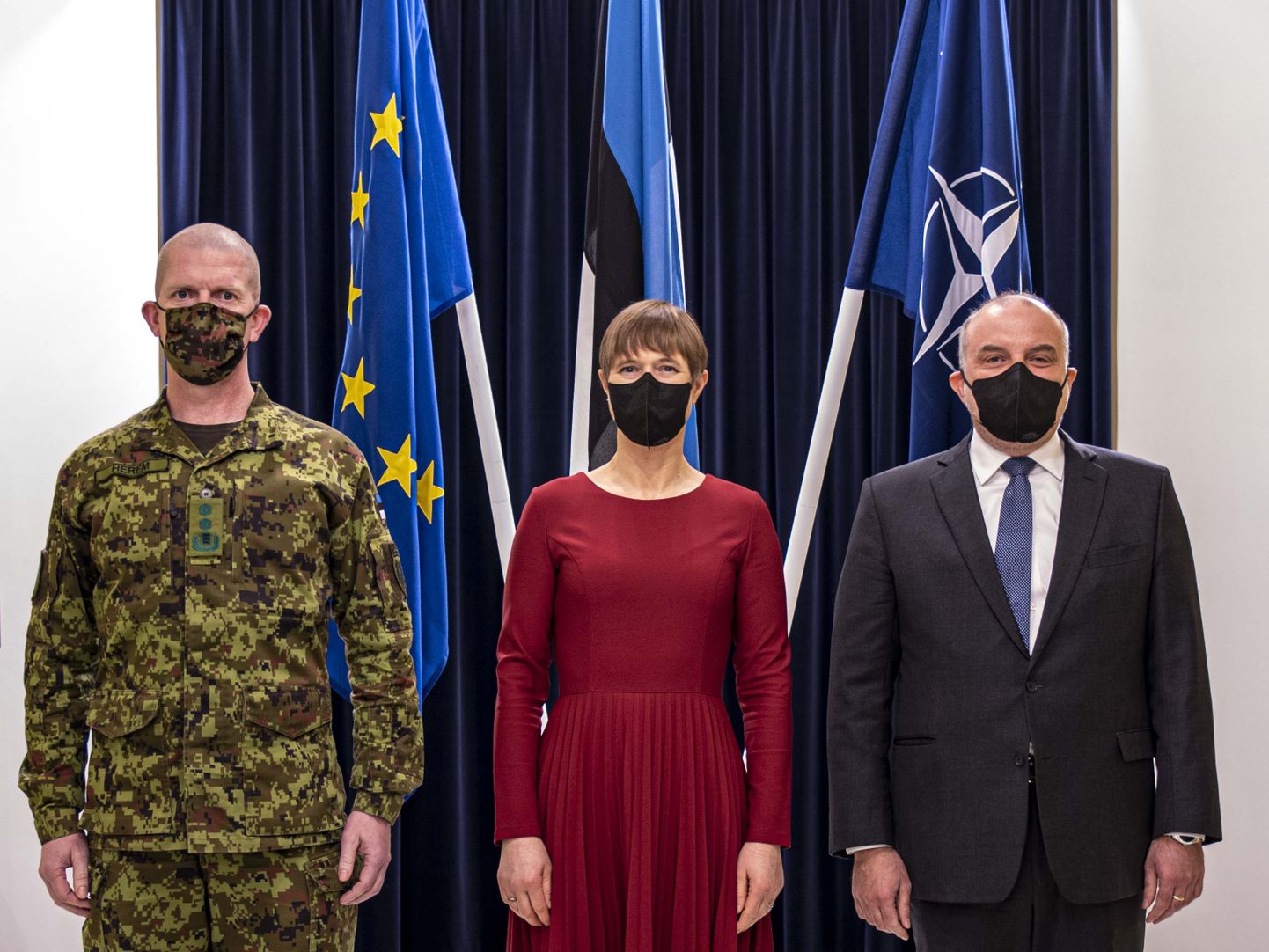 Kaitseväe juhataja, Eesti president ning kaitseminister.