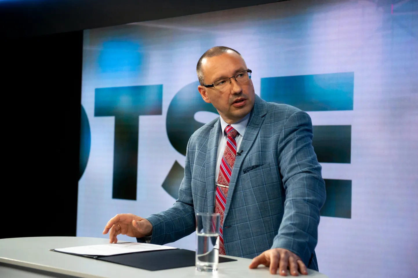 Аркадий Попов.