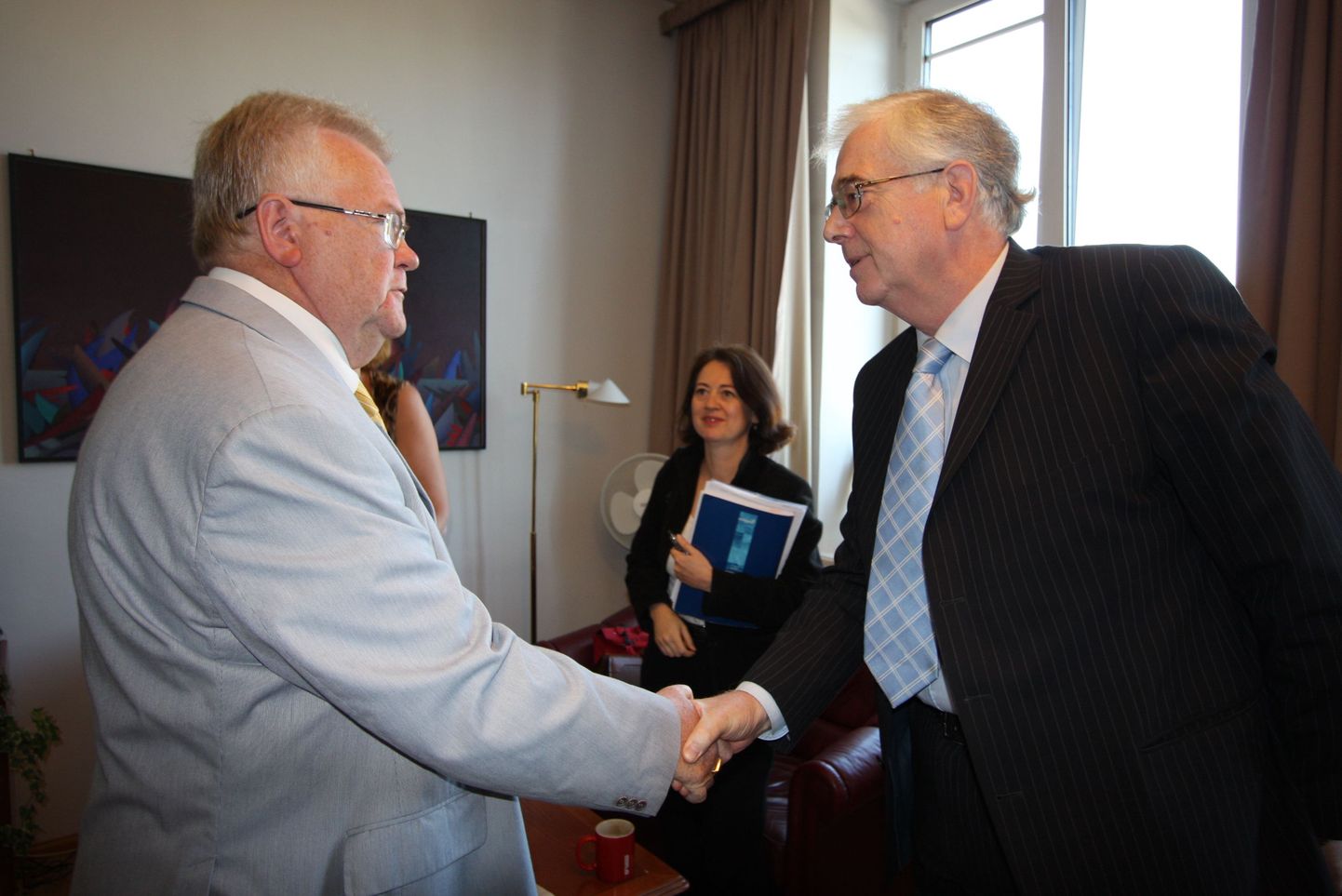 Täna hommikul kohtus Sir Bob Scott (paremal) Tallinna linnapea Edgar Savisaarega.