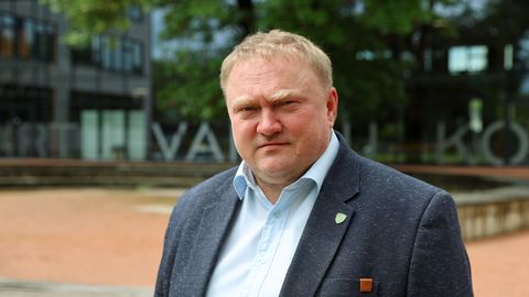 KAJAR LEMBER ⟩ Kas kokkuhoid on koonerdamine?