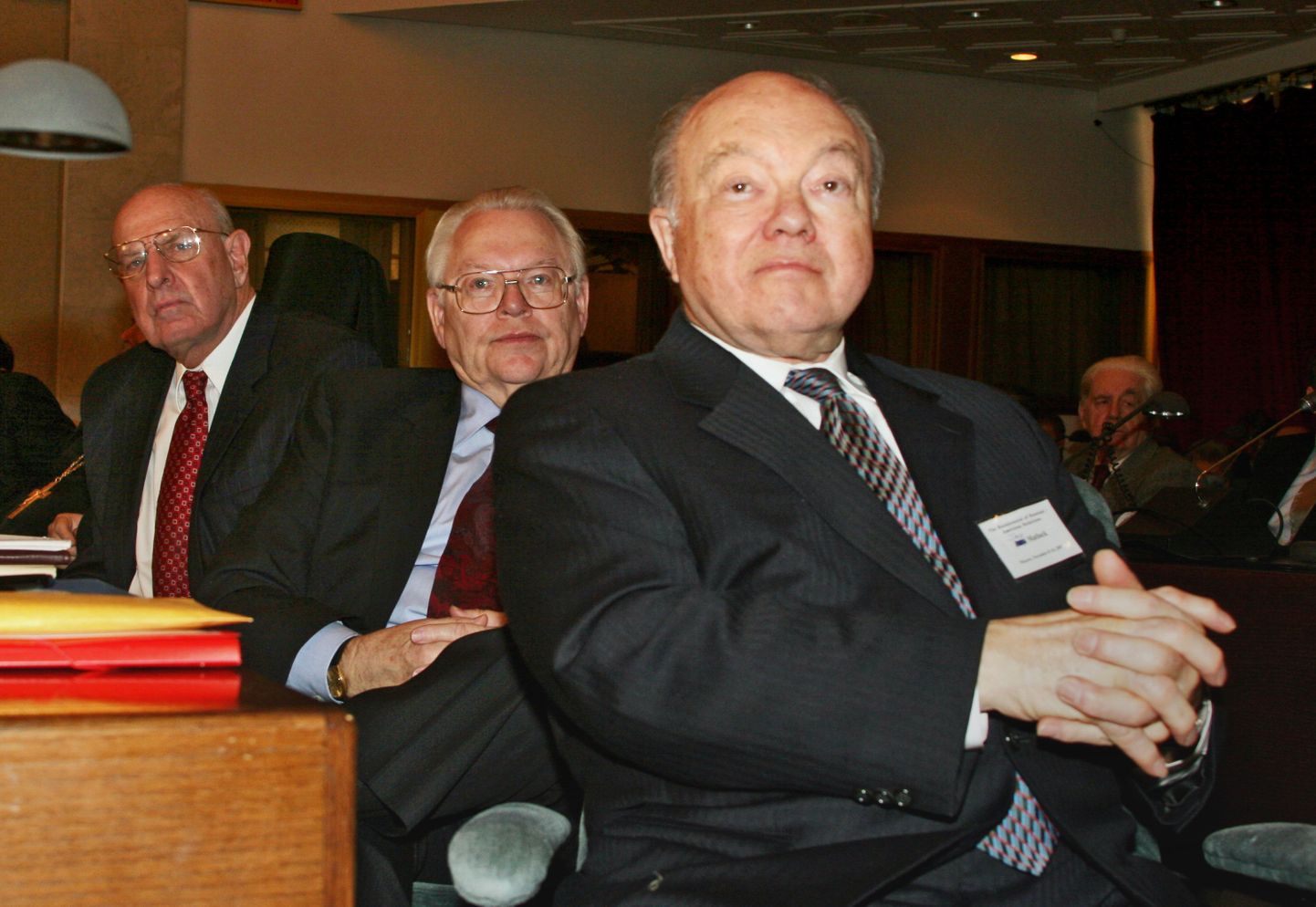 Endised USA suursaadikud Moskvas:(vasakult) Thomas Pickering, James Collins ja Jack F. Matlock.