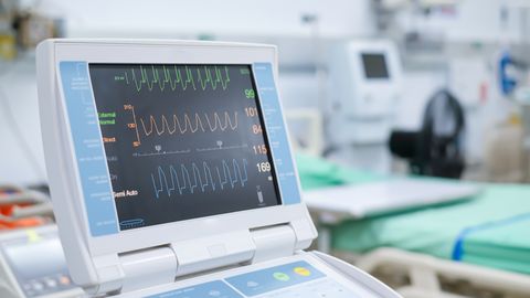 Veselības iestādes skar straujais hēlija cenas pieaugums