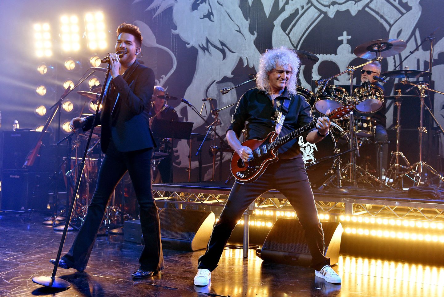 Adam Lambert, Brian May ja Roger Taylor
