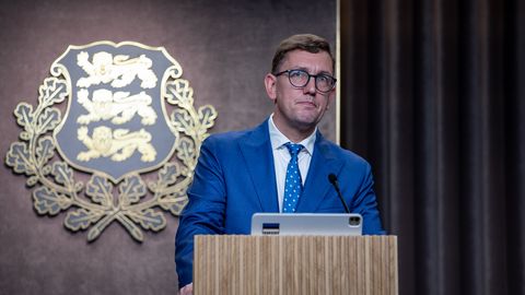 Michal, Taro in Sutt poročali o vladnih dejavnostih