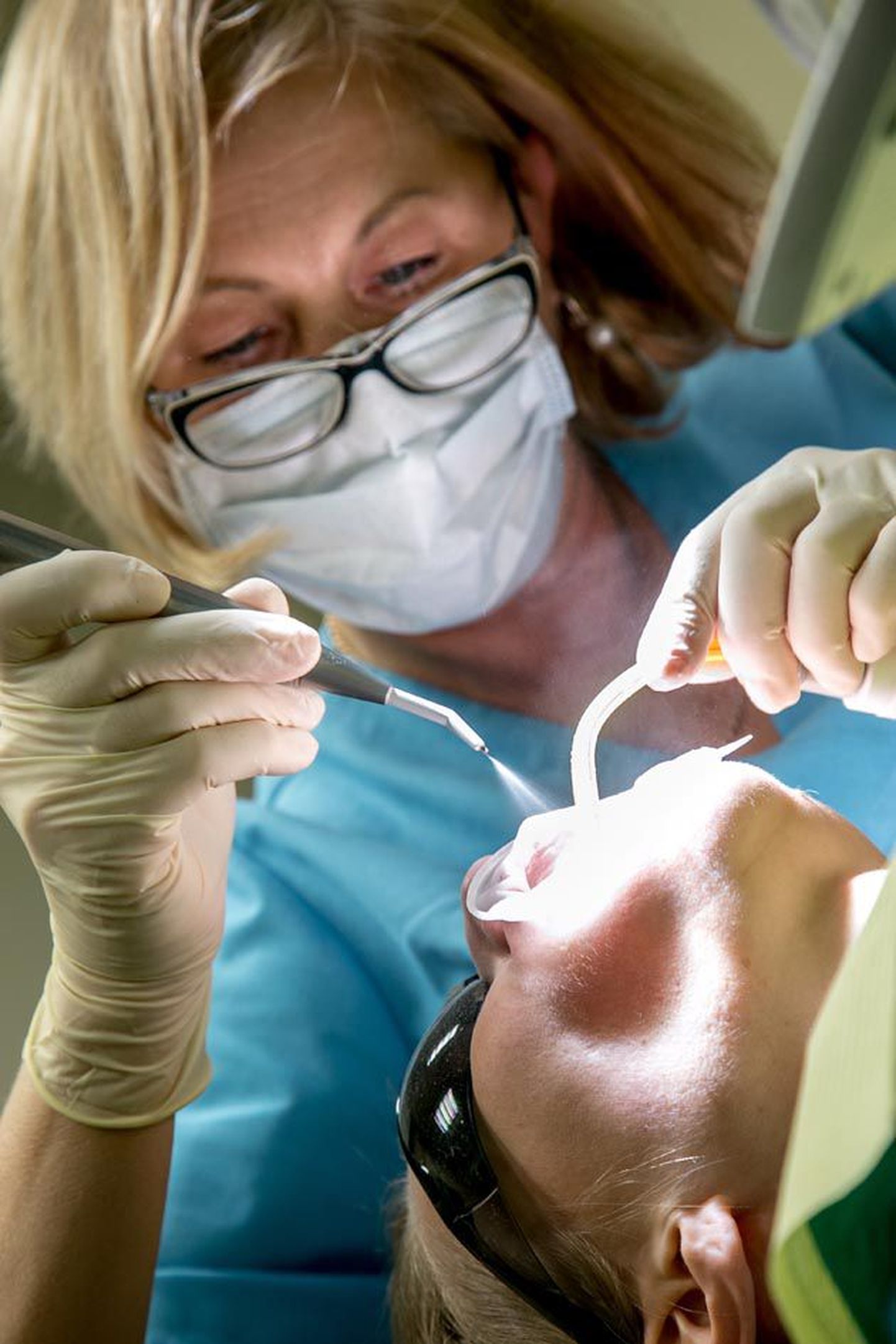 Krista Engelbrechti sõnade järgi hoiab regulaarne suu suurpuhastus hambad terved.