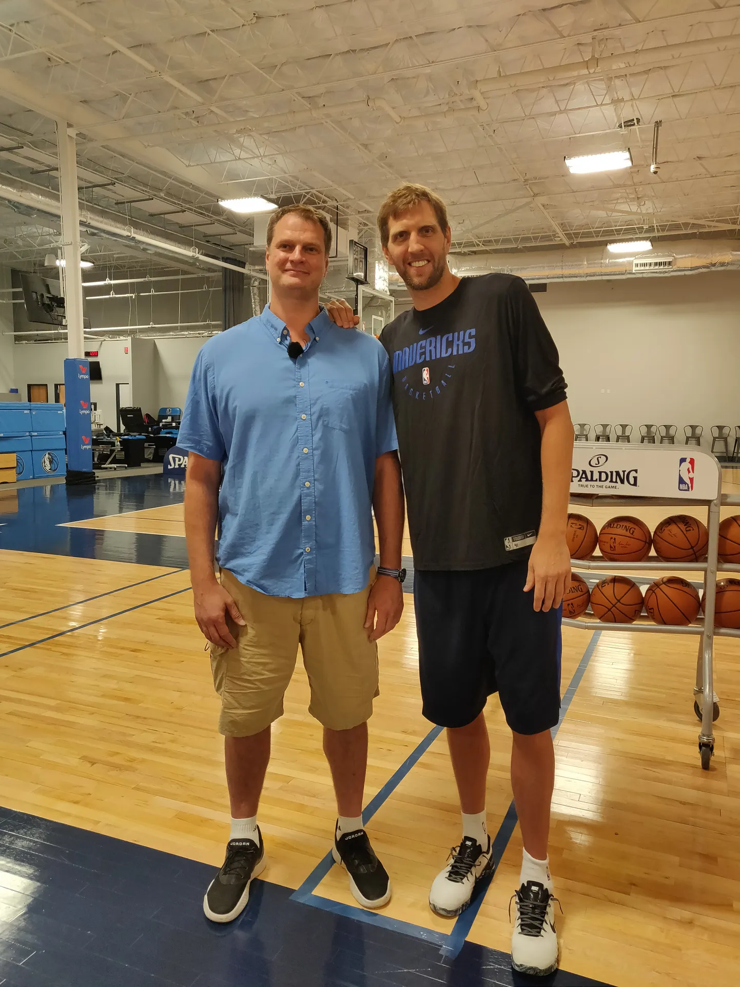 Martin Müürsepp kohtus Dallases endiste meeskonnakaaslaste Dirk Nowitzki ja Michael Finleyga.