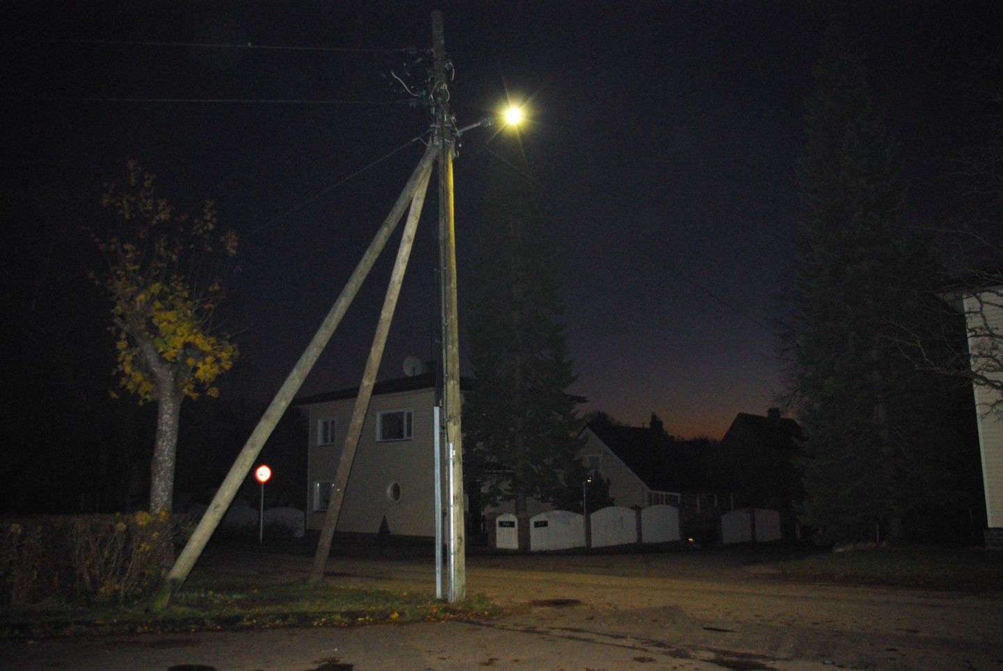 Tänavavalgustuse uuendamisega tegeletakse Valgamaal ka Otepää linnas, kus on esialgu katseliselt kasutusel RALED-lamp.