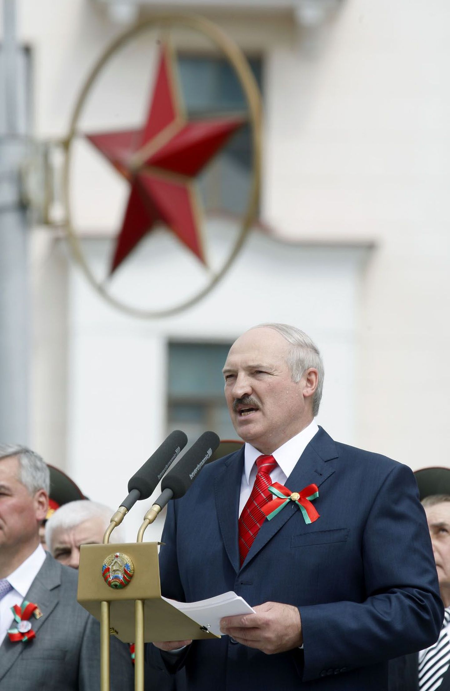 Lukašenka ametist lahkumisele veel ei mõtle.