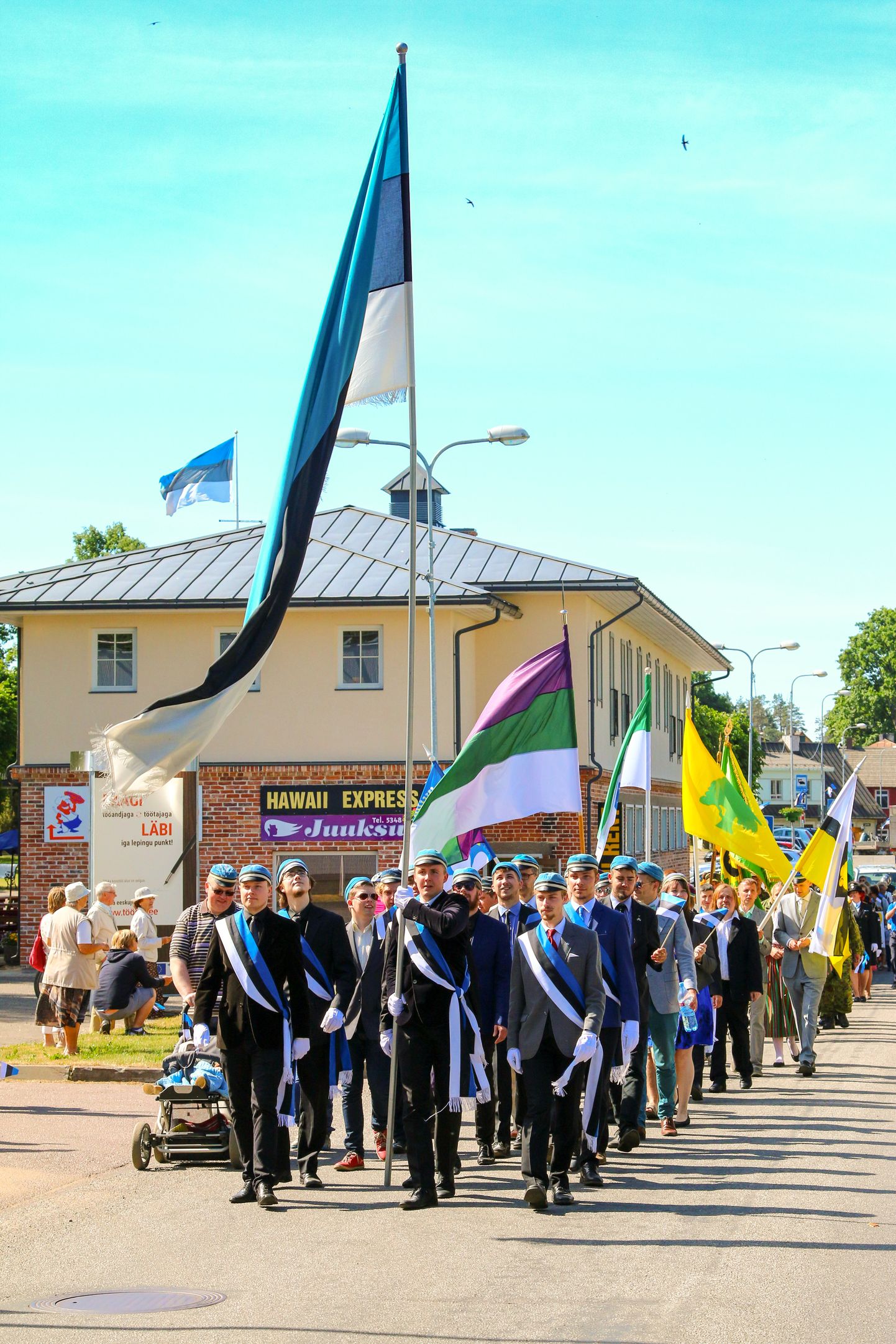 Otepääl on au sees Eesti lipupäeva tähistamine, mis toimub iga aasta 4. juunil.