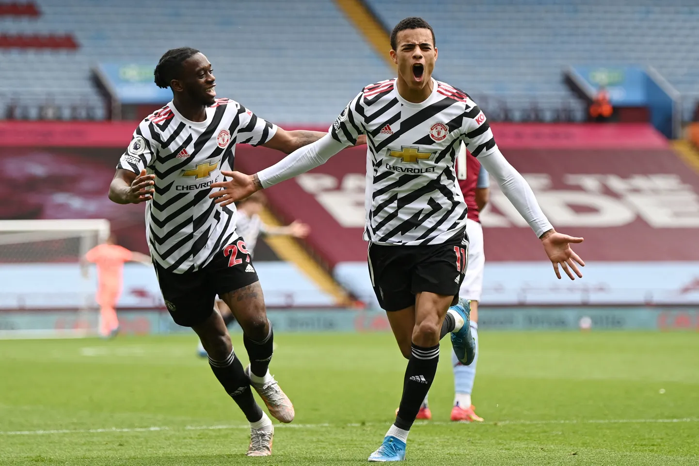 Manchester Unitedi ründetalent Mason Greenwood väravat tähistamas.