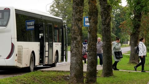 "Nordeka" un "Liepājas autobusu parks" šoferu trūkuma dēļ atceļ 24 reisus