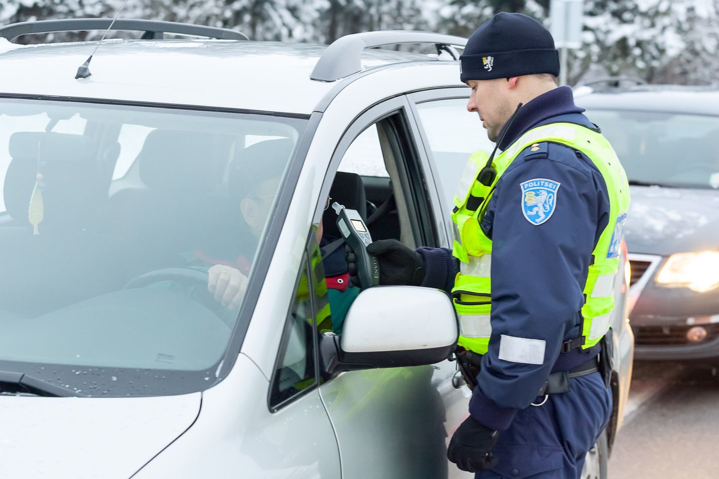 Iga päev tabavad politseinikud roolist alkoholi tarvitanud autojuhte. Foto on illustratiivne.