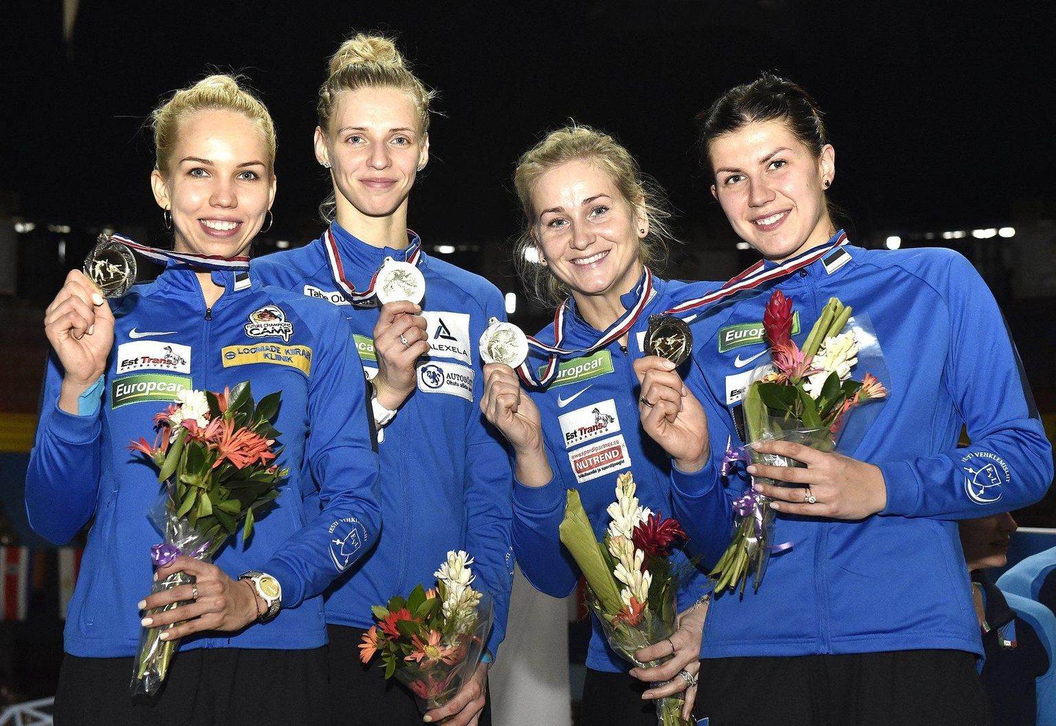 Erika Kirpu (vasakult), Katrina Lehis, Kristina Kuusk ja Julia Beljajeva ronisid raskusi ületades aujärjele ja hetkeseisuga olümpiakohale.