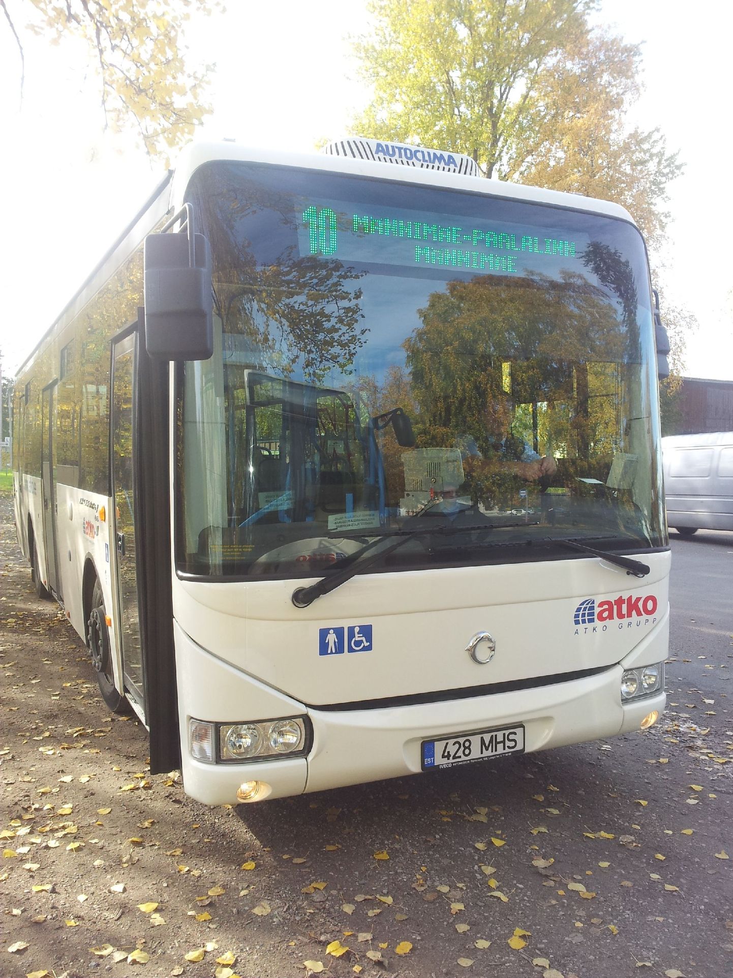 Uues bussis Iveco Crossway on 27 istekohta ja 54 seisukohta.