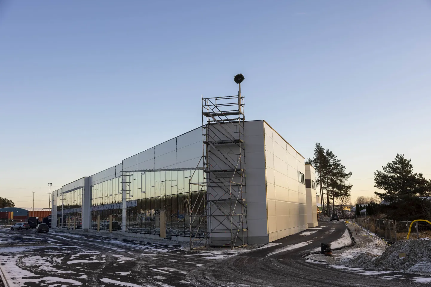 Suvel valmib Iru Ärikeskus.