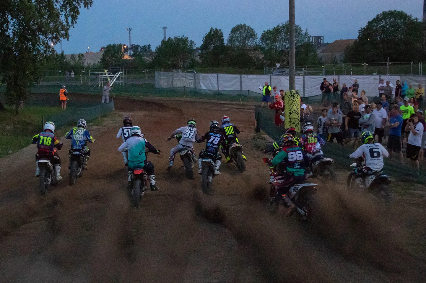 Kiviõli öökrossi start.