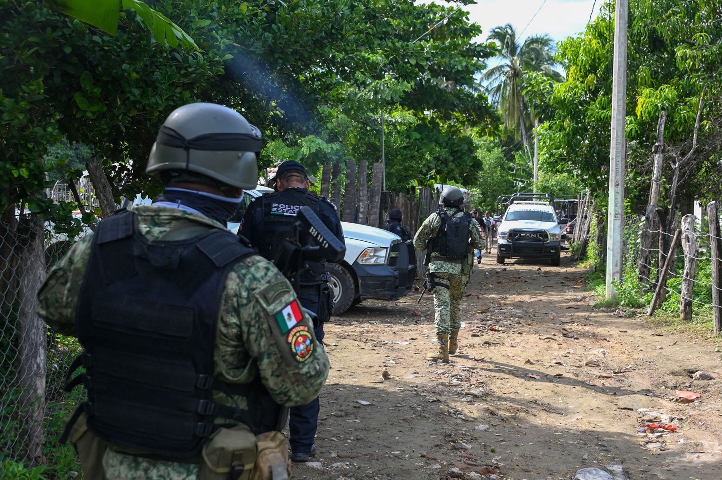 Mehhiko julgeolekutöötajad sündmuskohal.