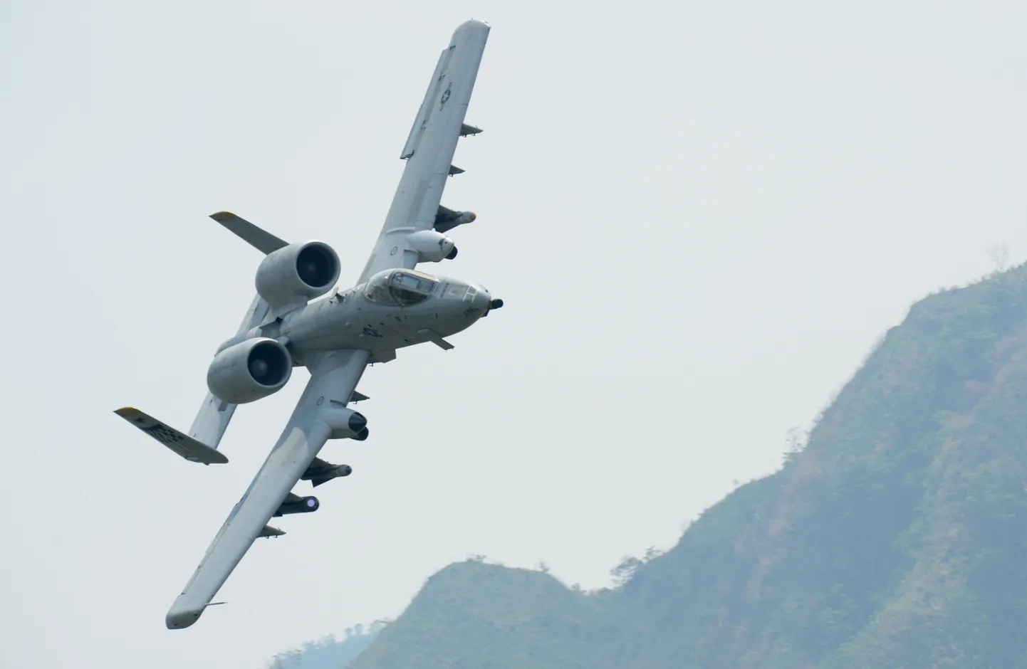 В проходящих в Эстонии учениях принимает участие штурмовик A-10 Thunderbolt II.