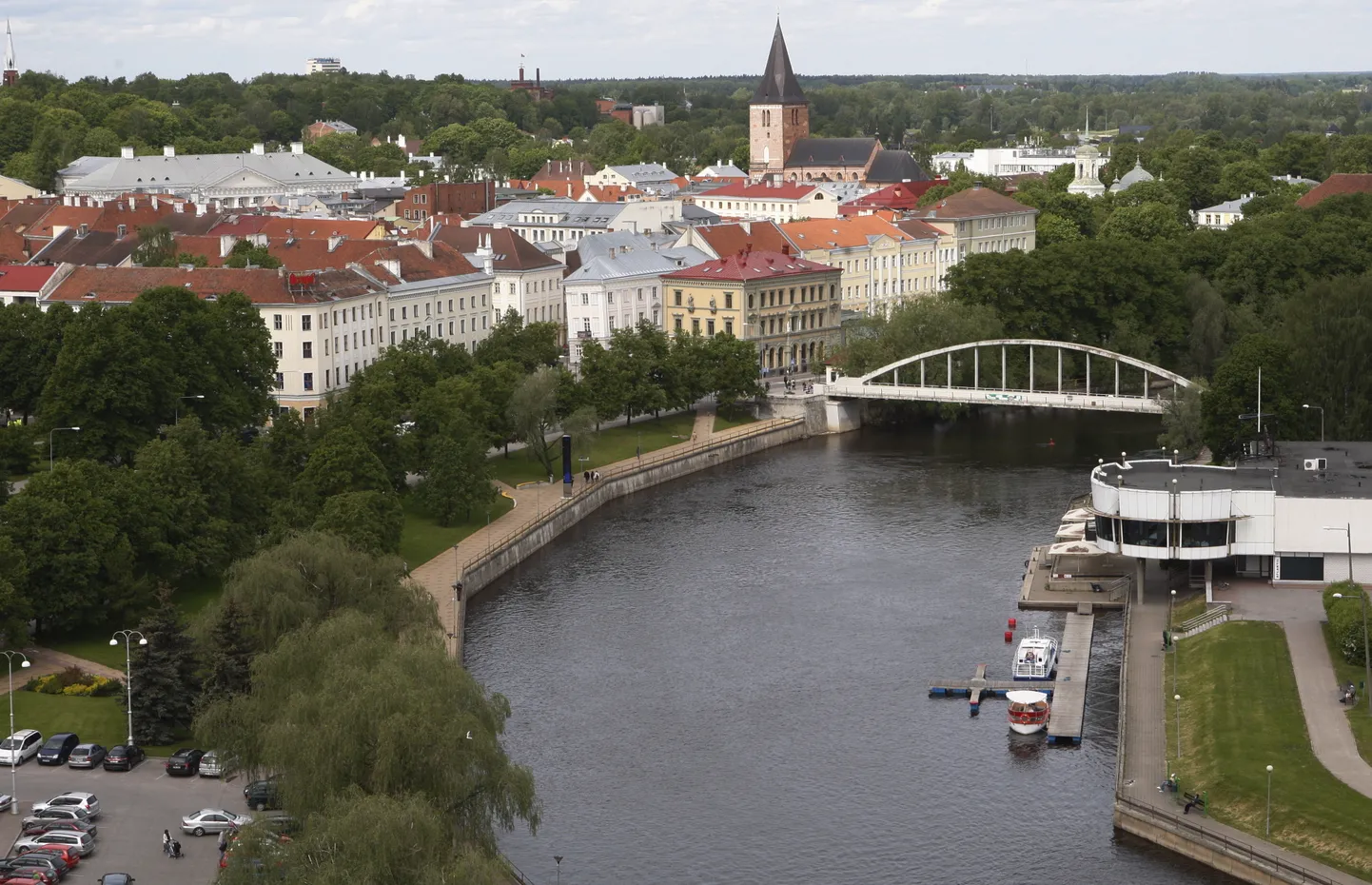 Emajõgi Tartu kesklinnas.