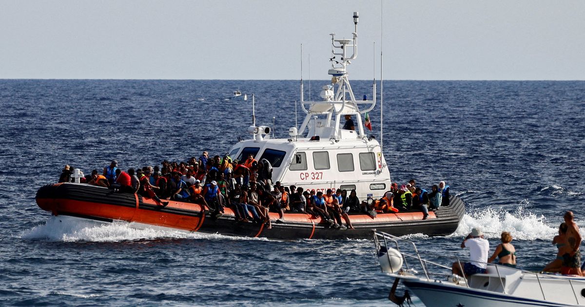 ROHELINE TULI ⟩ Albaania ülemkohus andis Itaaliale loa rajada oma territooriumile migrandilaagreid