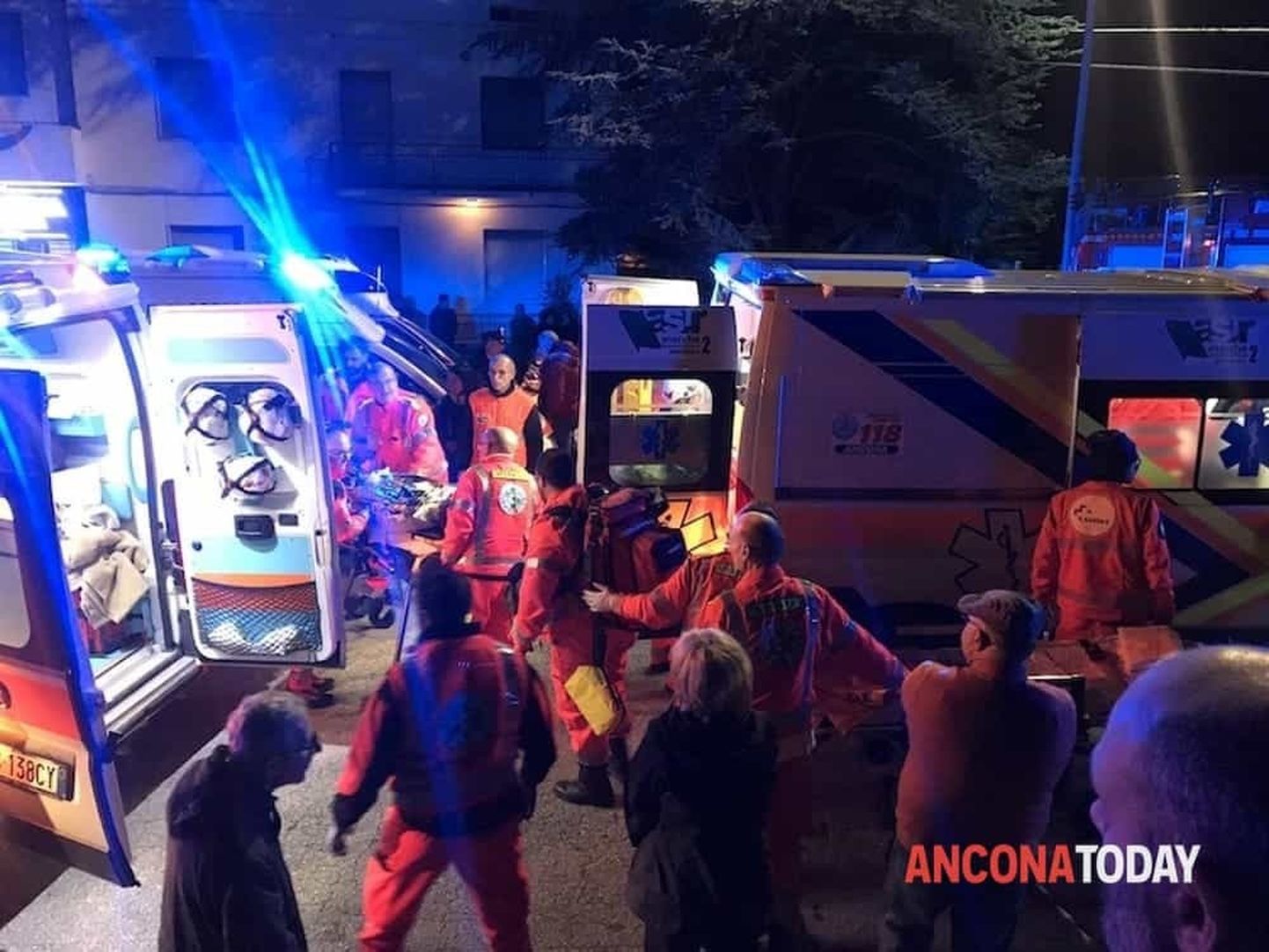 Itaalia keskosas Ancona lähedal hukkus ööklubis tekkinud rüseluses kuus inimest.