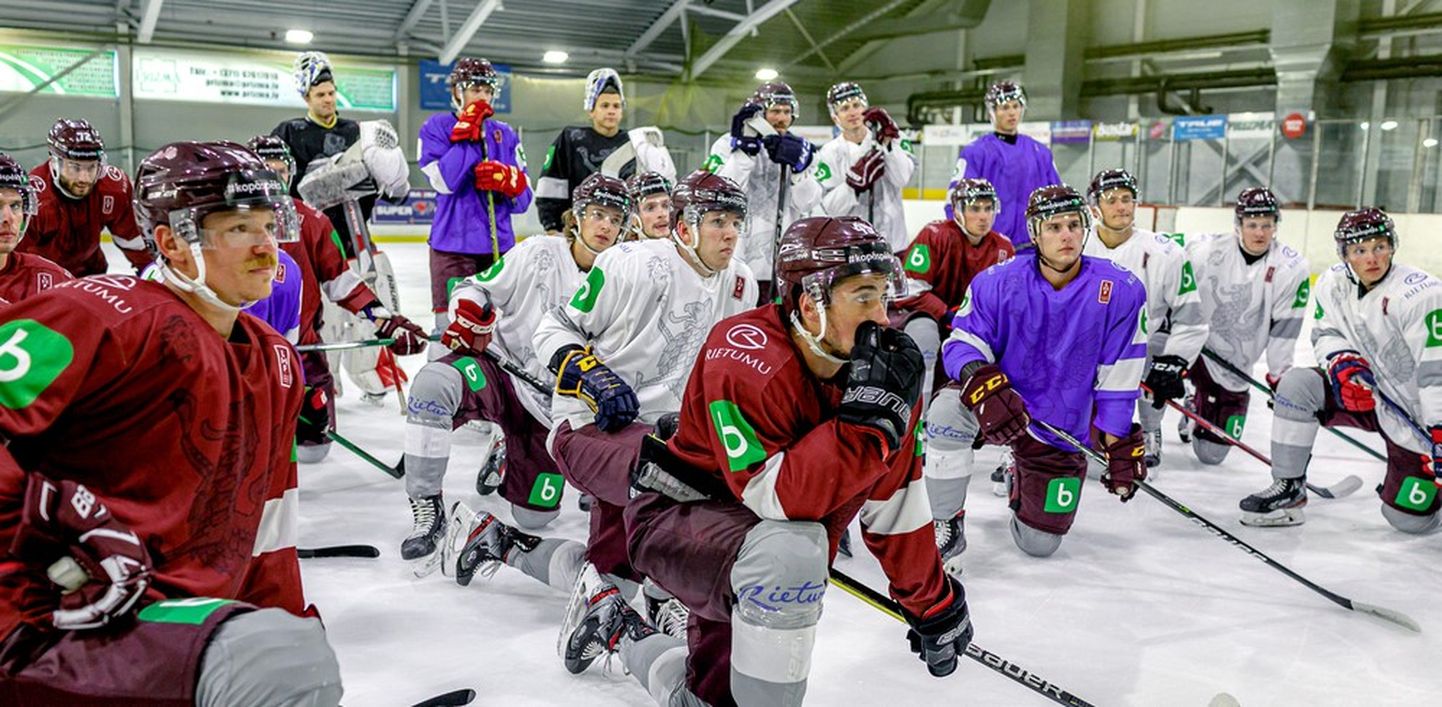 Кандидаты в сборную Латвии по хоккею