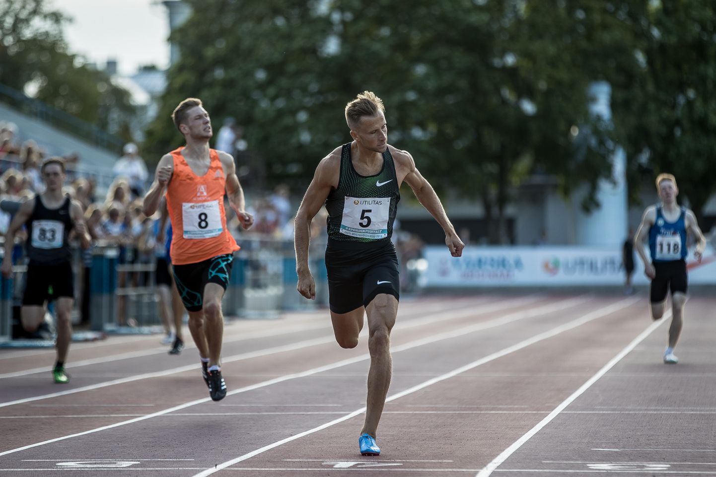 Möödunud suvel peetud Eesti meistrivõistlustel jäi Tony Nõu (vasakul) 400 meetri jooksus Rasmus Mägile (esiplaanil) alla.