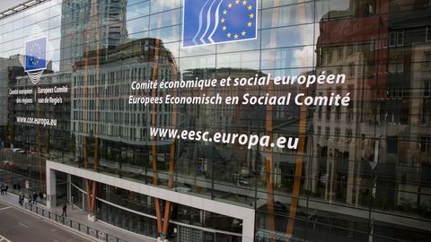 Magus elu Brüsselis: Euroopa tippametis töötav eestlanna saab palgale lisaks kopsakat hüvitist