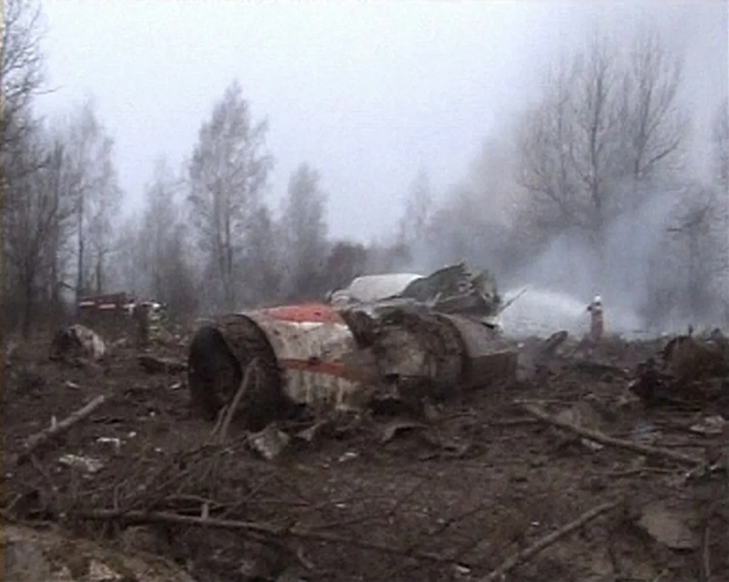 Smolenski lähedal alla kukkunud Poola valitsuse Tu-154 rusud.