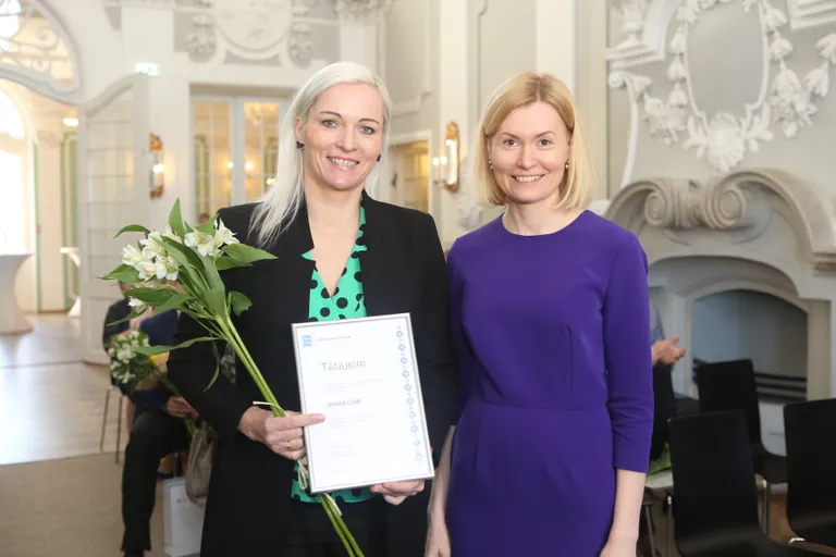 Põlvamaalt sai tunnustuse Põlva abivallavanem Janika Usin.