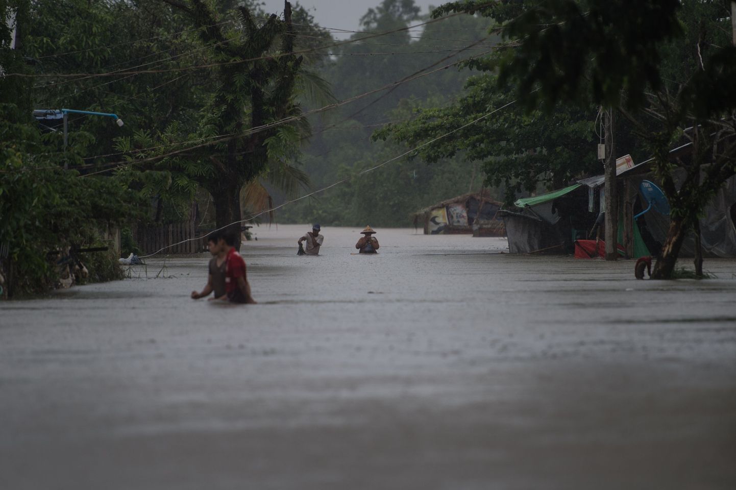Myanmaris kestavad mitmendat nädalat tugevad vihmasajud, mis on kaasa toonud üleujutusi.