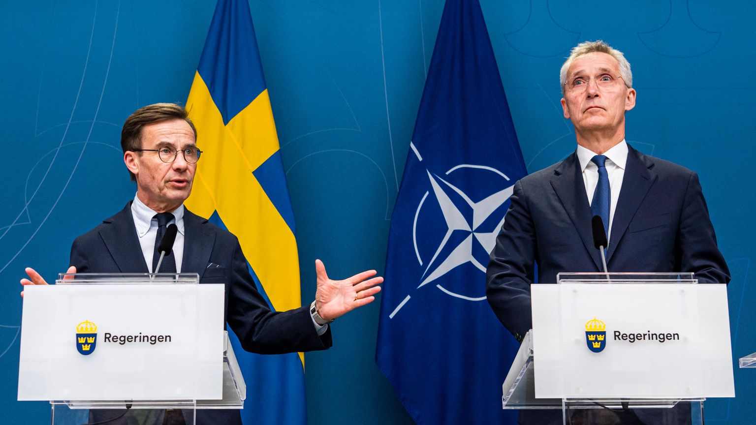 NATO peasekretär Jens Stoltenberg (paremal) ja Rootsi peaminister Ulf Kristersson 7. märtsil 2023 Stockholmis pressikonverentsil