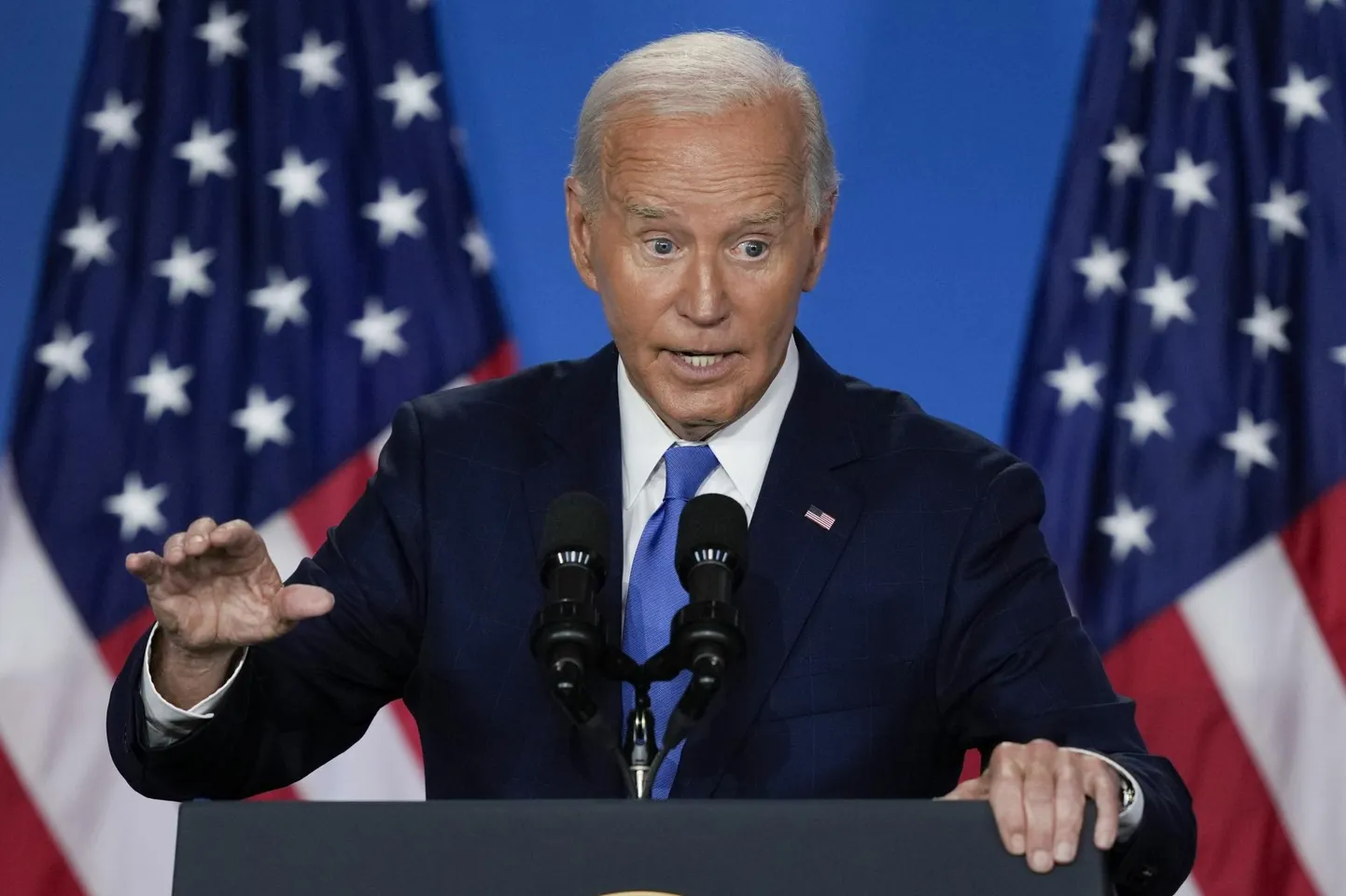 Ameerika Ühendriikide president Joe Biden kõnelemas NATO tippkohtumise järgsel pressikonverentsil.