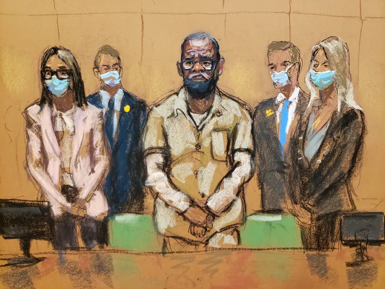 R.Kelly kohtuistungi kohtujoonis 2022. aastast.