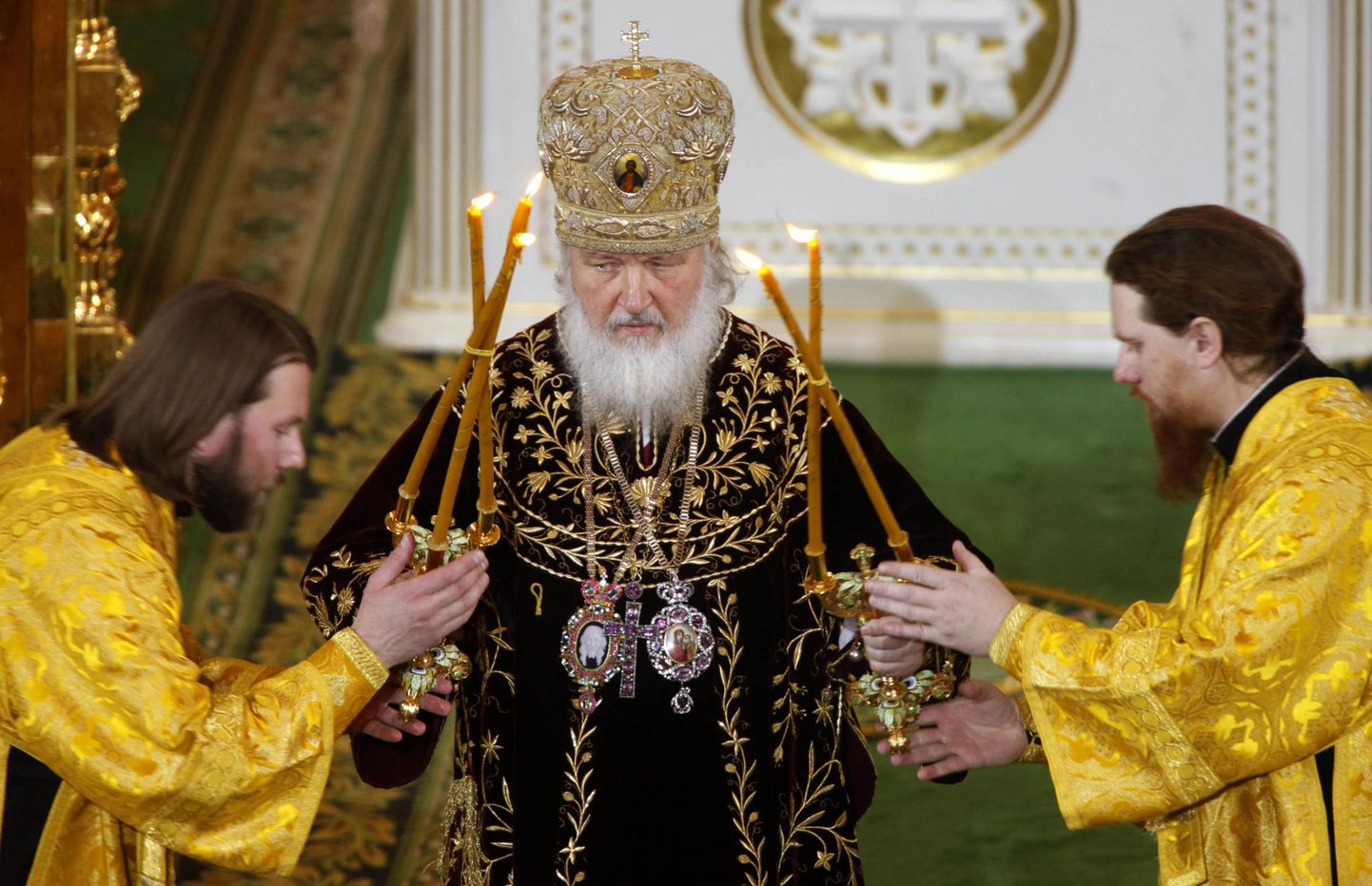 Kirill tõusis täna patriarhi troonile