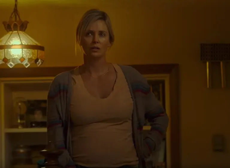 Theron filmis «Tully».