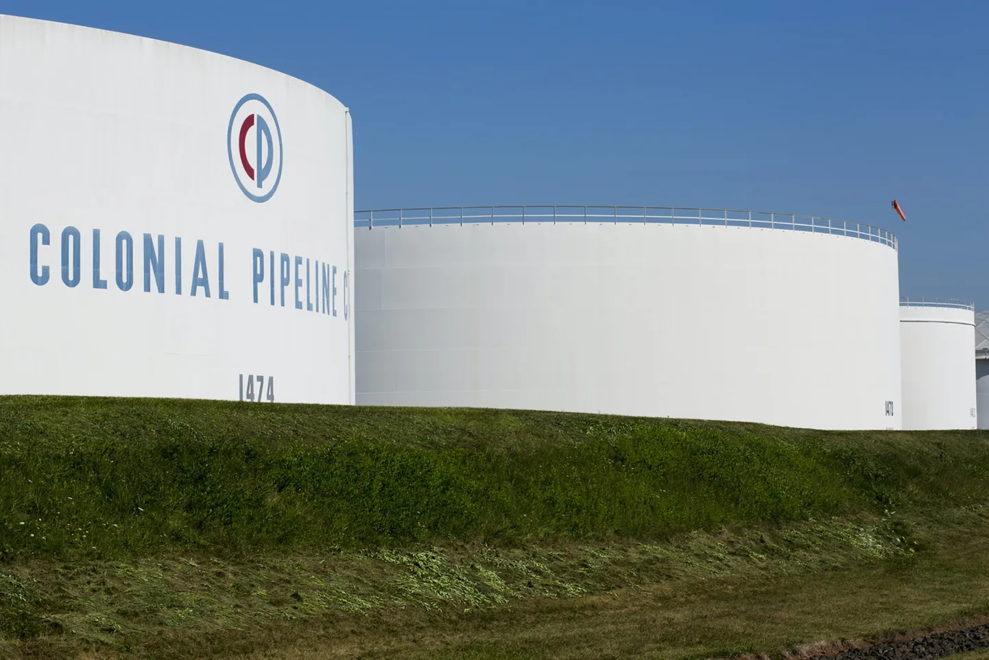 Хакерская атака парализовала Colonial Pipeline 7 мая. Его работа все еще не восстановлена.