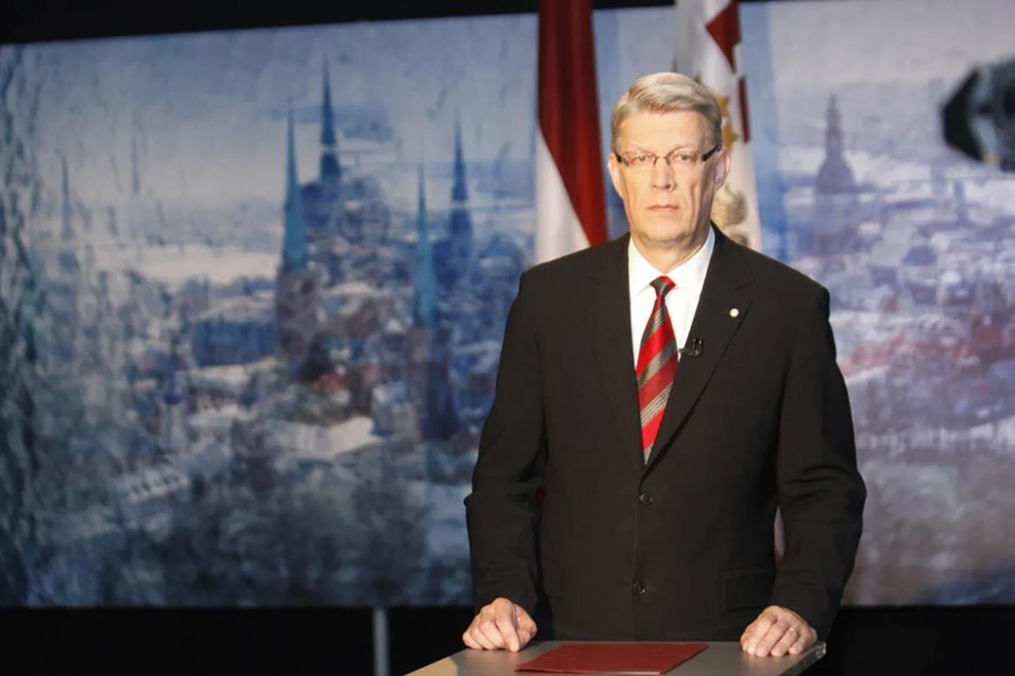 Läti president Valdis Zatlers ütles, et tema kohus on toimida riigi, mitte enese huvides.