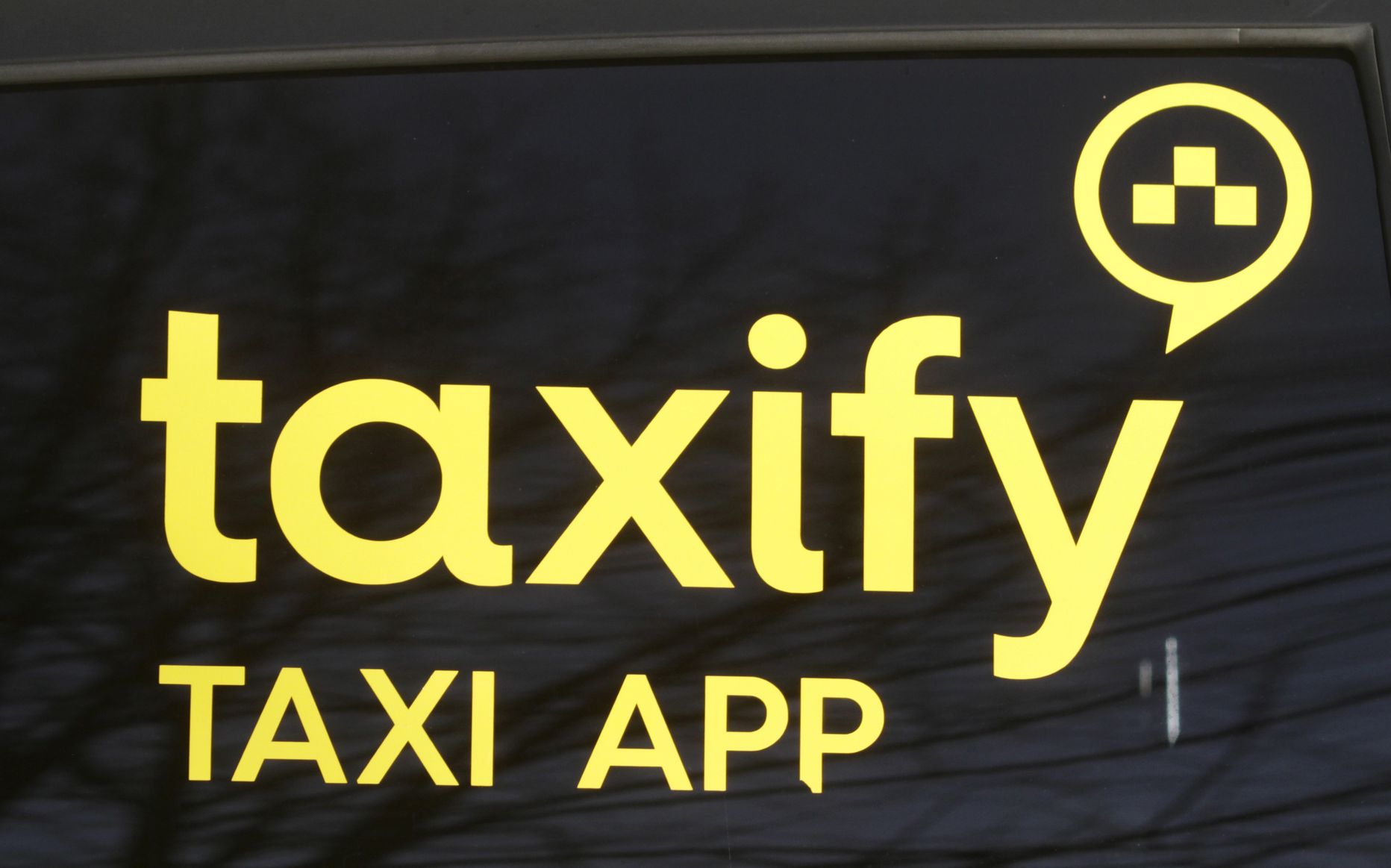 Taxify logo autol.