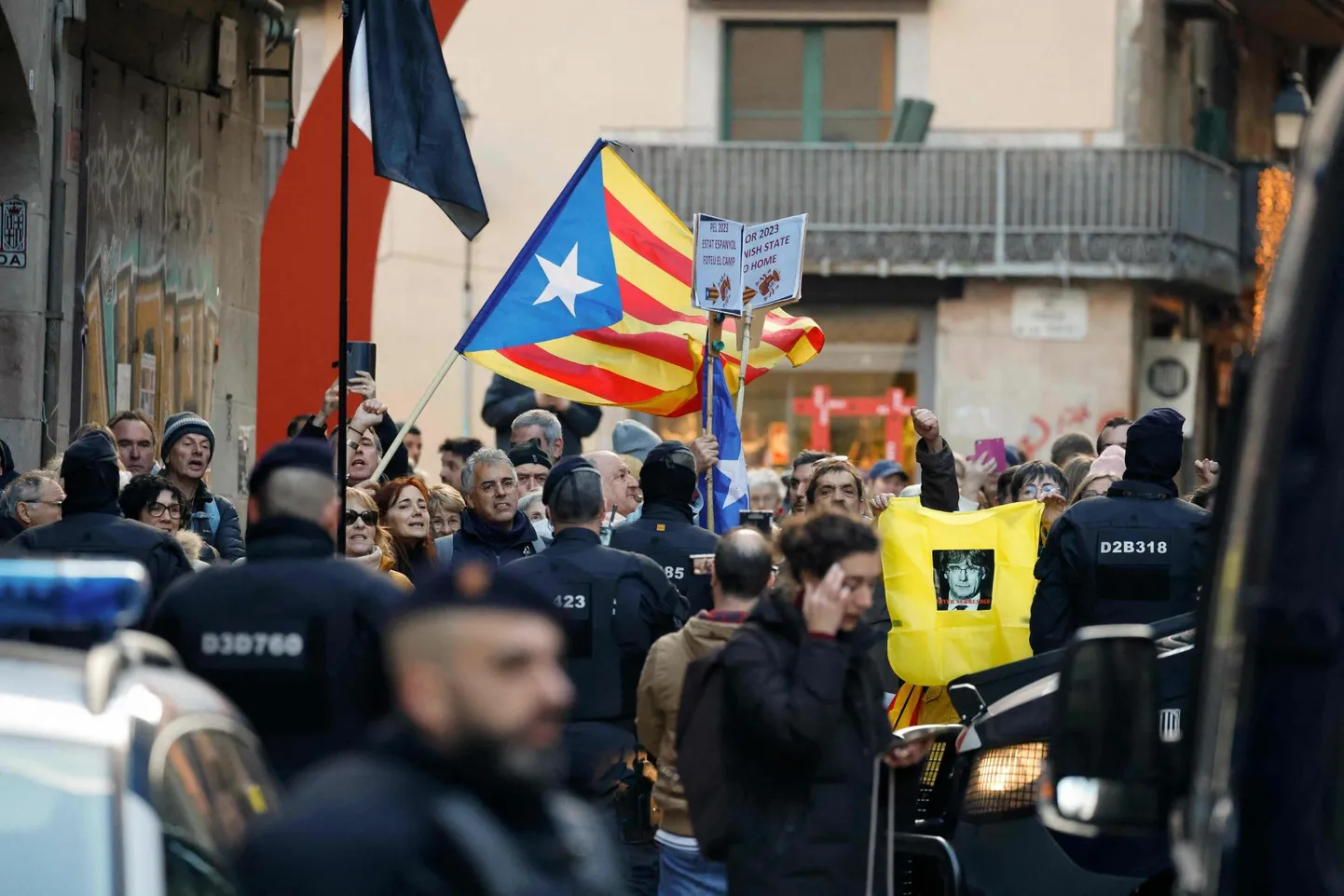 Katalaani separatistide meeleavaldus Prantsuse-Hispaania tippkohtumisel Barcelonas. 