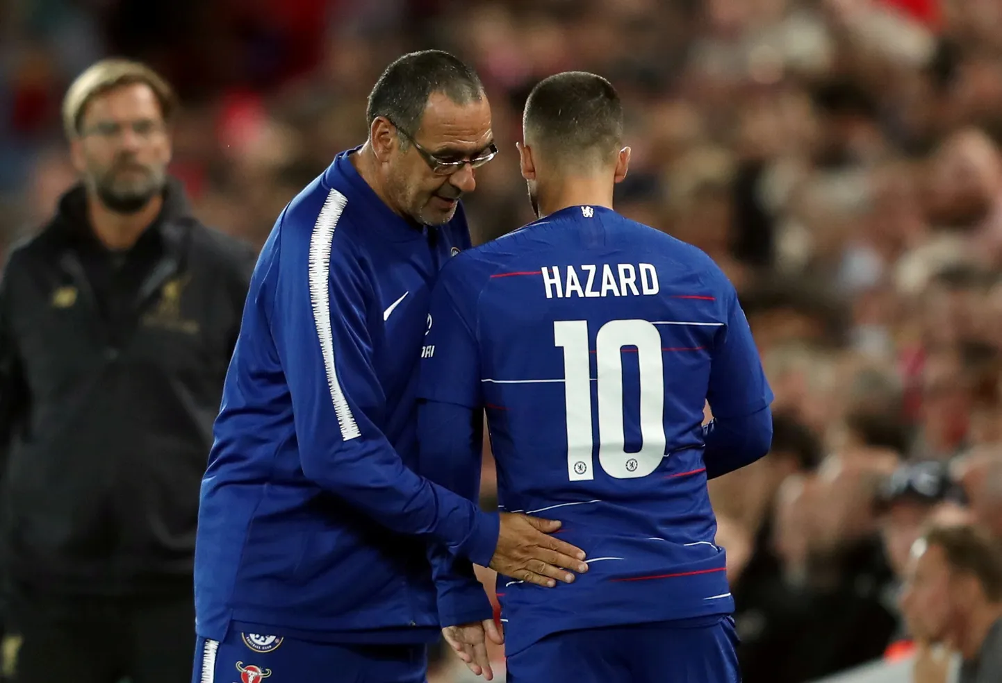 FEden Hazard ja Maurizio Sarri